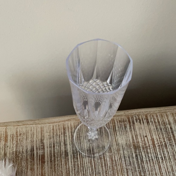 Patterned Plastic Champagne Flutes, 12 Ct, clear - Picture 5 of 7